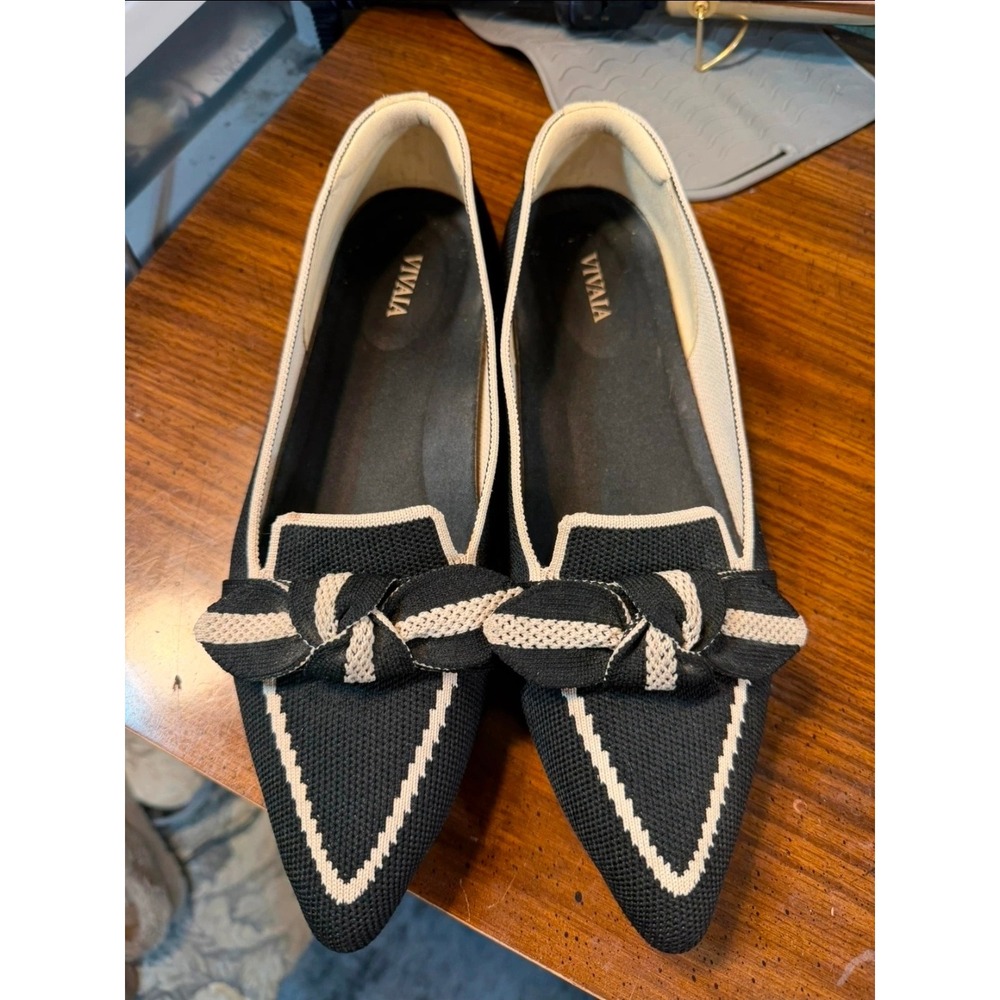 Vivaia Pointed Toe Knit Flats Black Cream Bow Detail Size 39.5